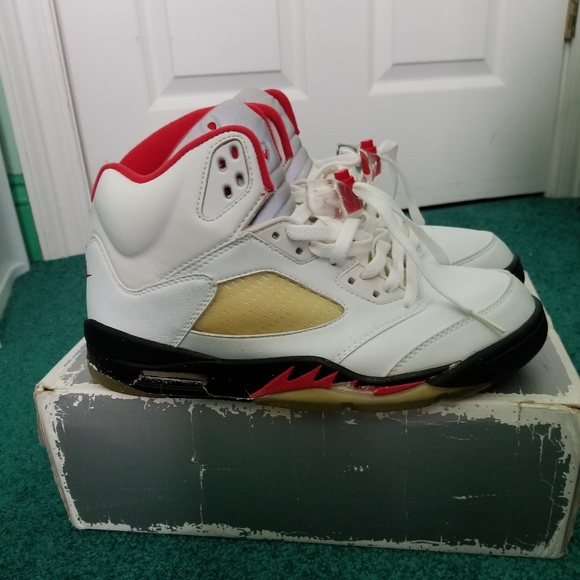 00 jordan fire red 5 - Picture 3 of 5